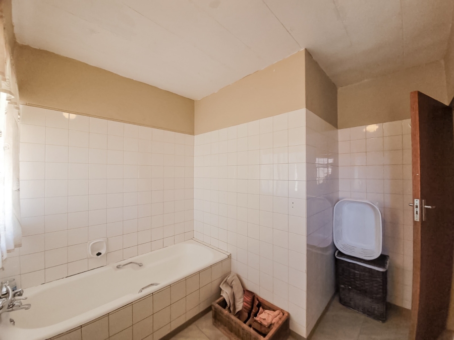 3 Bedroom Property for Sale in Potchefstroom North West